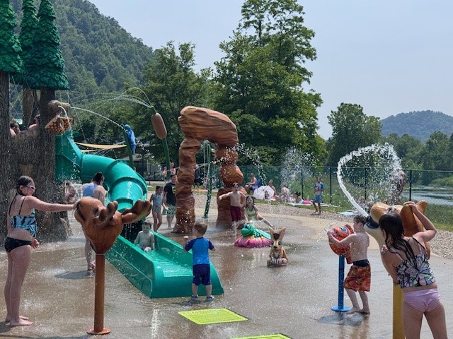 Children playing at the splash pad